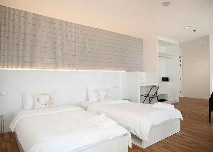 Stylish Twin Br W Ensuite Bath & Relaxing Tub Btb7 * Bangkok