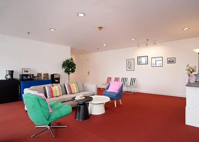 Apartment Stylish Twin Br W Ensuite Bath & Relaxing Tub Btb7