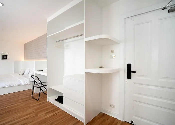 Stylish Twin Br W Ensuite Bath & Relaxing Tub Btb7 Apartment *